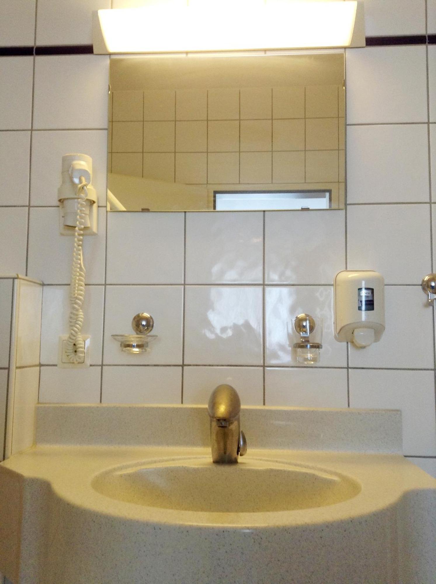 Thalinger Hof Hotel Kronstorf ภายนอก รูปภาพ