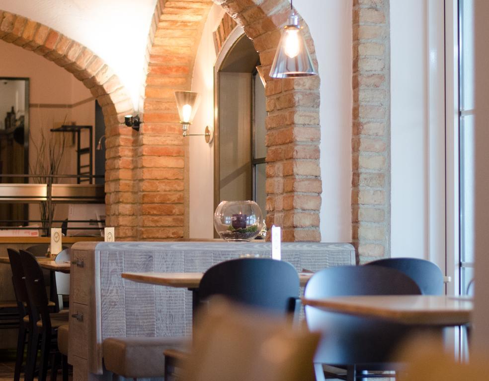 Thalinger Hof Hotel Kronstorf ภายนอก รูปภาพ