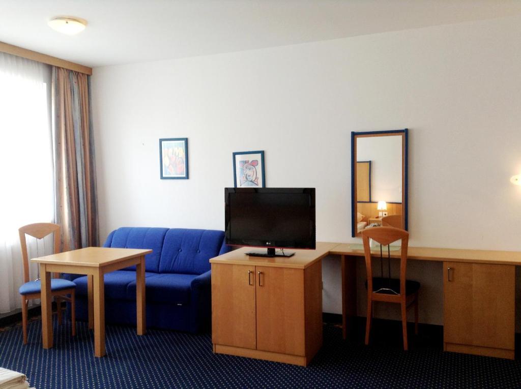 Thalinger Hof Hotel Kronstorf ภายนอก รูปภาพ
