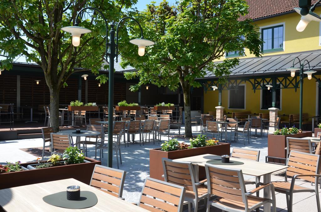 Thalinger Hof Hotel Kronstorf ภายนอก รูปภาพ